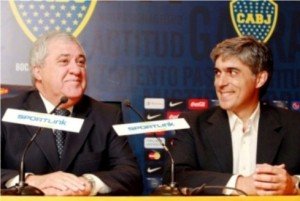 Jorge Amor Ameal Pte de Boca Jrs y Aldo Chelo Director de Sportlink Argentina.Entrenamiento de Boca Jrs.18 de noviembre de 2011.Complejo Pedro Pompilio.Foto: Javier Garcia Martino / Photogamma.