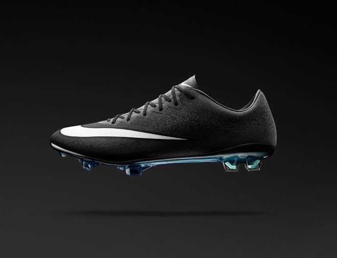 Nike Mercurial Superfly IV Vapor X CR7 Gala 02