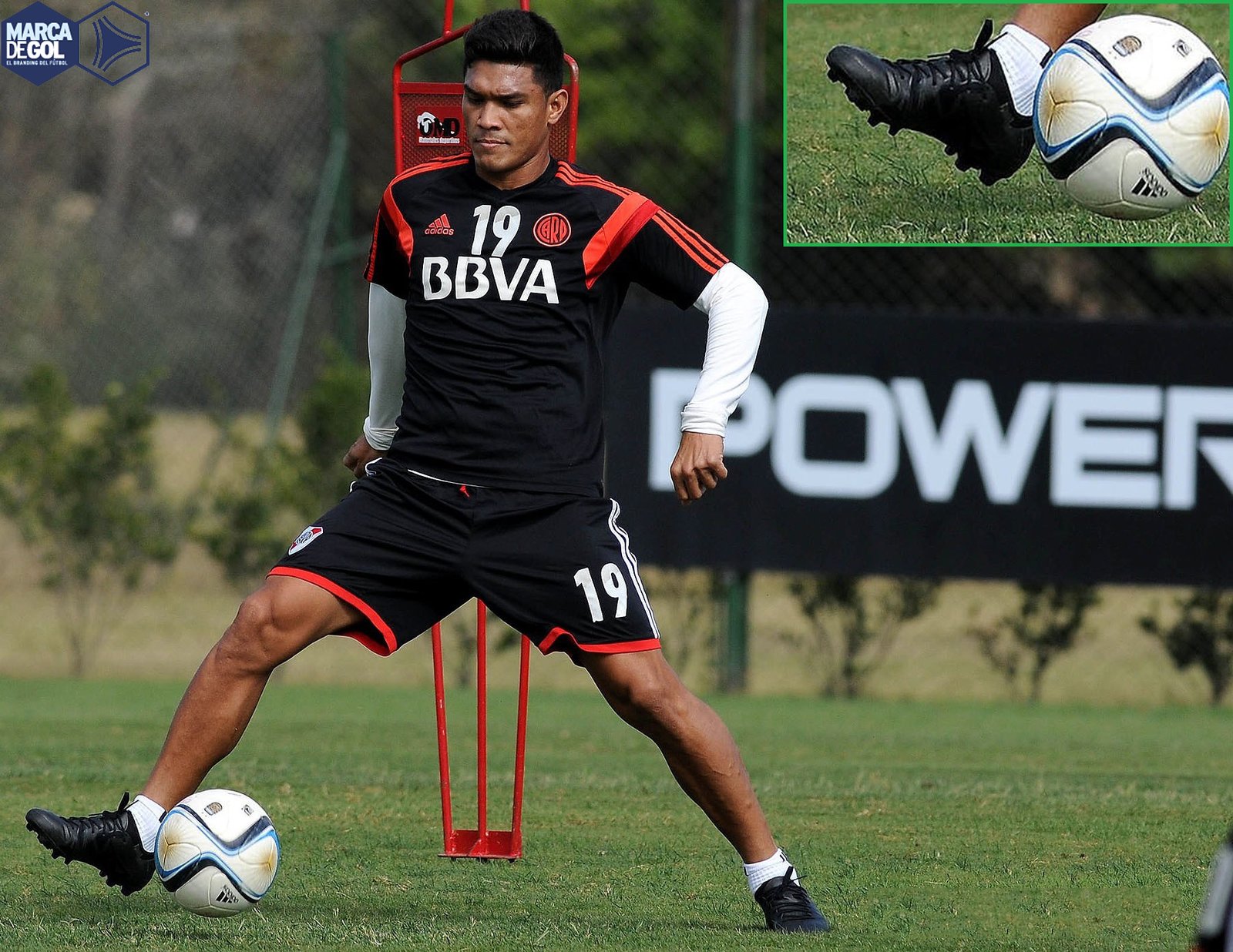 Teo Gutierrez entrena con botines prototipo de adidas Marca de Gol