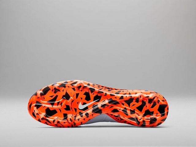 Nike hypervenom suela lisa sale